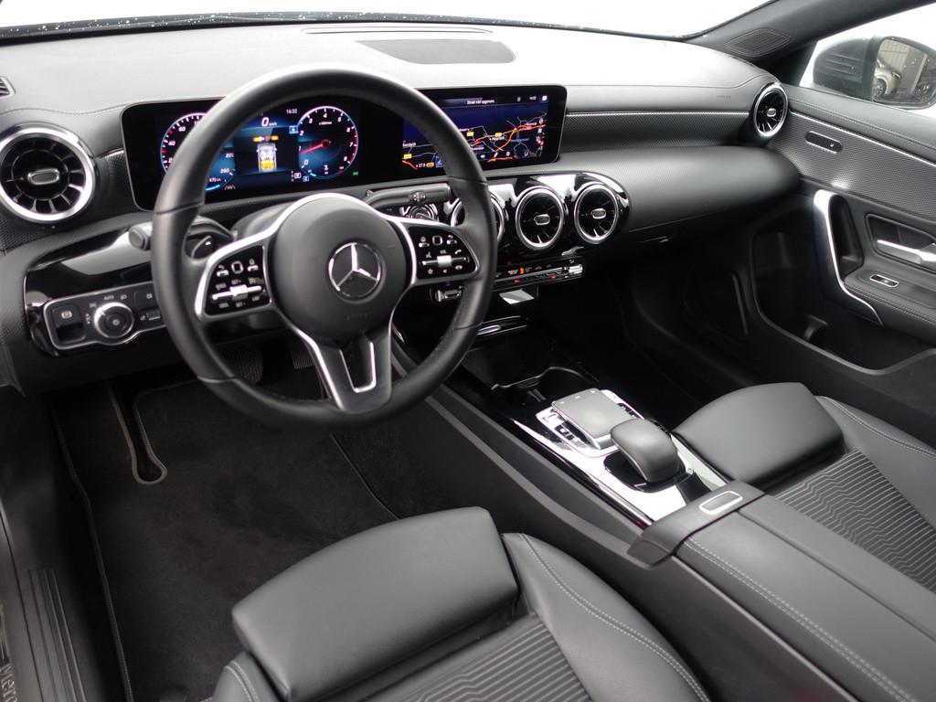 Mercedes-Benz CLA-Klasse Shooting Brake 220 AMG Edition Aut-, Auto's, CLA, Gebruikt, Met garantie (alle), 1415 kg