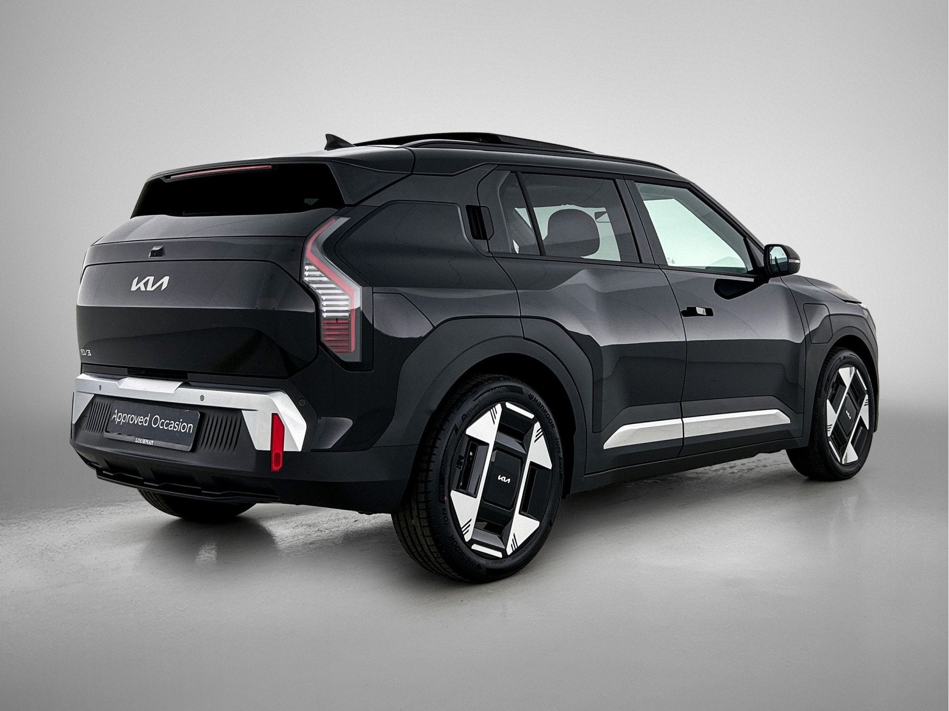 Kia EV3 Plus Advanced 81.4 kWh *VOORRAADVOORDEEL* Snel lever, Auto's, Zwart, Automatische klimaatregeling, 204 pk, SUV of Terreinwagen