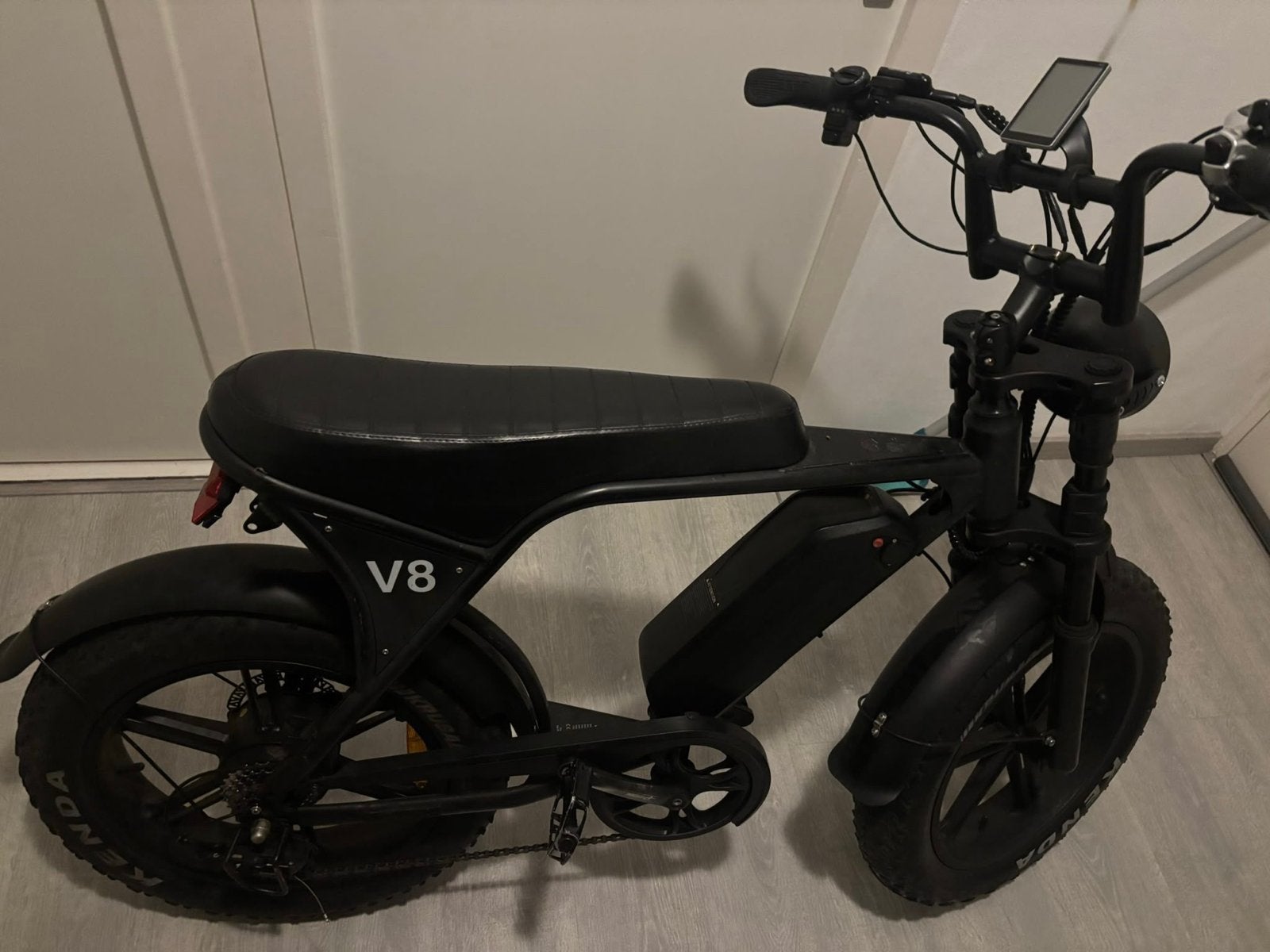 Fatbike V8 *motor kapot*, Fietsen en Brommers, Zo goed als nieuw, Minder dan 47 cm, 50 km per accu of meer, Ophalen