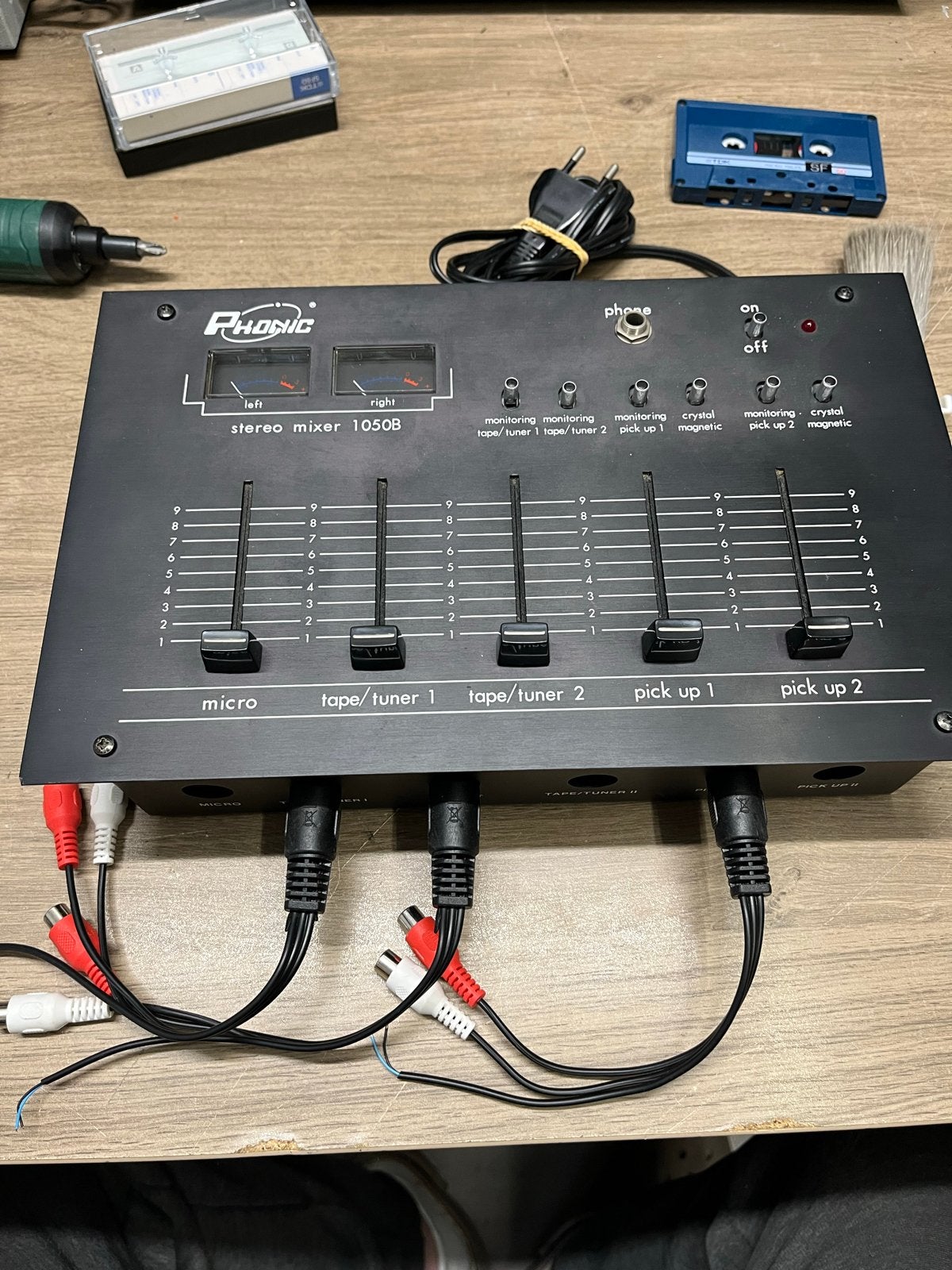 Phonic Stereo Mixer 1050B - Vintage Audiomixer, Ophalen, Gebruikt, Minder dan 5 kanalen, Microfooningang