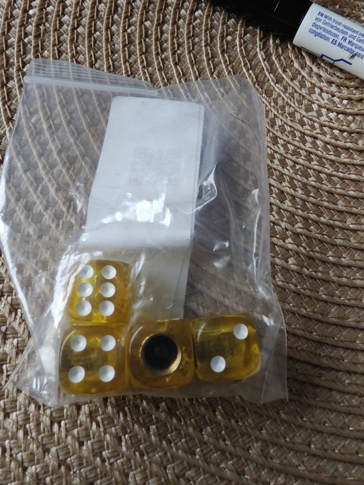 Gele dobbelstenen set - Nieuw in verpakking, Ophalen of Verzenden, Nieuw