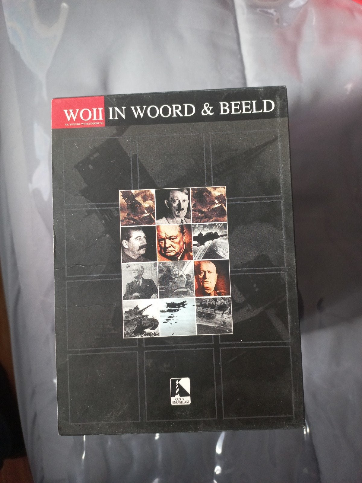 WOII In Woord & Beeld - Complete DVD Boxset, Oorlog of Misdaad, Zo goed als nieuw, Vanaf 12 jaar, Inclusief doosje