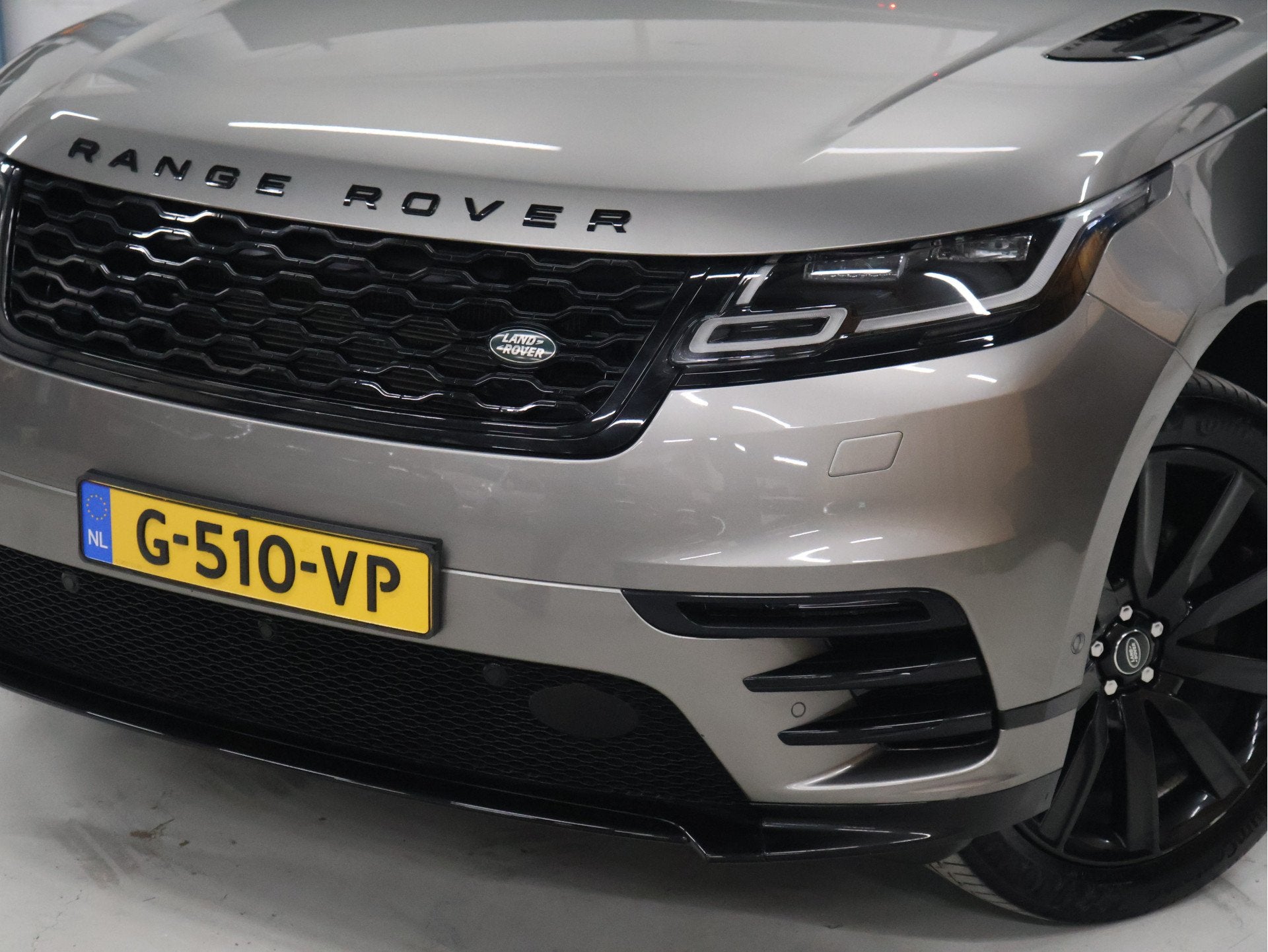 Land Rover Range Rover Velar 2.0 I4 Turbo AWD SE [SCHUIFKANT, Dealer onderhouden, Gebruikt, 4 cilinders, 252 pk