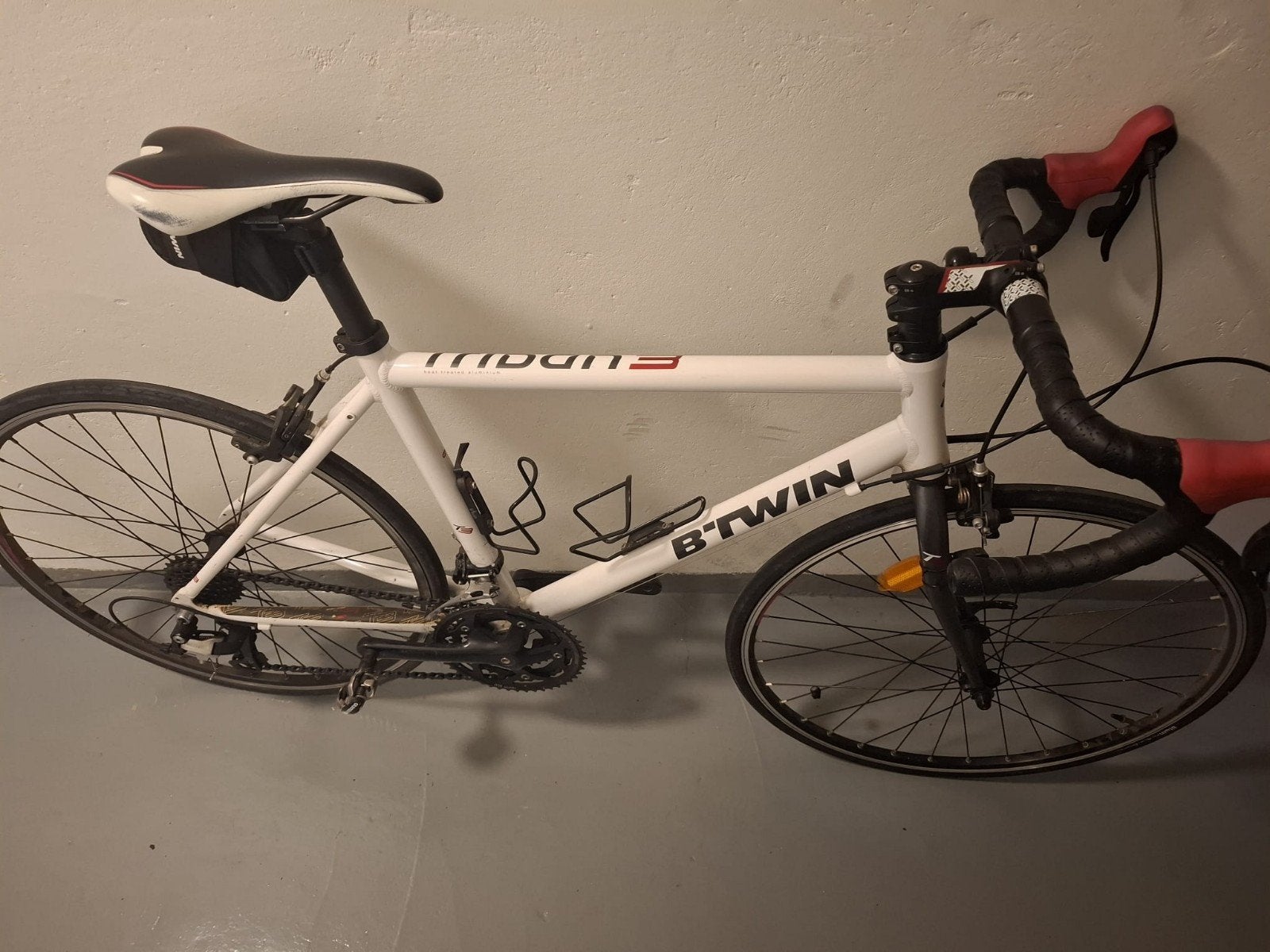 BTWIN Racefiets Triban 3 - Framemaat 51, 28 inch, Gebruikt, Velgrem, Aluminium