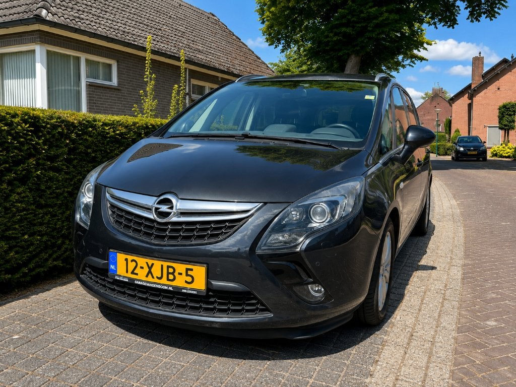 Opel Zafira Tourer 1.4 Turbo | 7-pers | Navi | Cruise, Euro 5, 1250 kg, 4 cilinders, Zwart