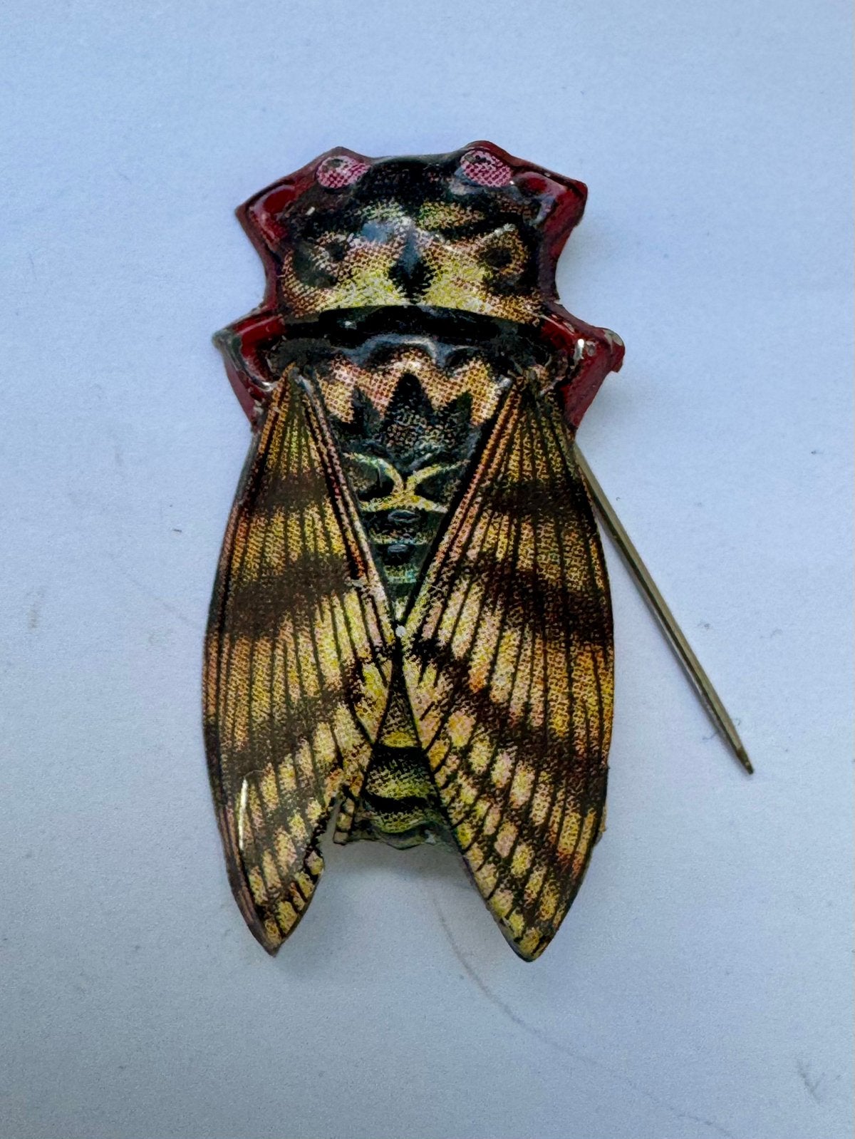 Blikken Cicade broche met speld, Ophalen of Verzenden, Zo goed als nieuw, Dier of Natuur, Speldje of Pin