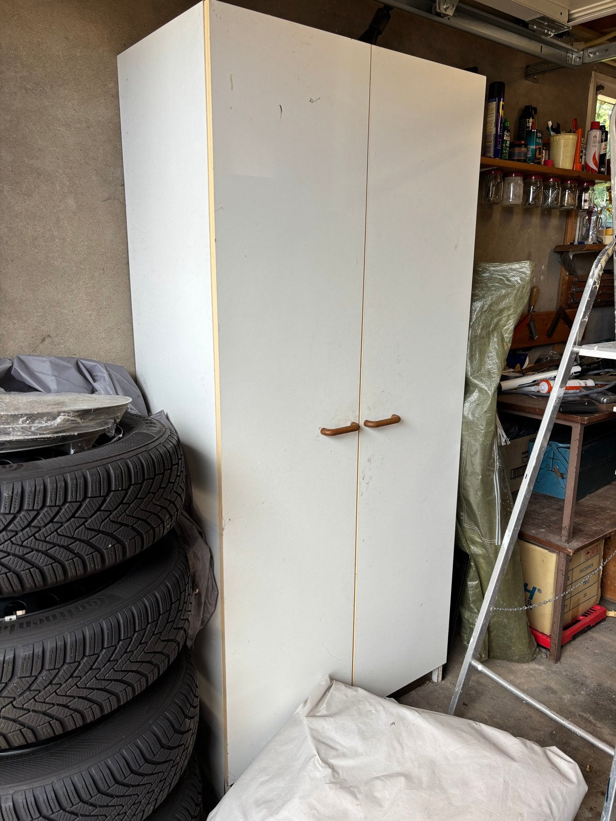 Witte kast met planken en deuren, Ophalen, Gebruikt, 50 tot 100 cm, 150 tot 200 cm