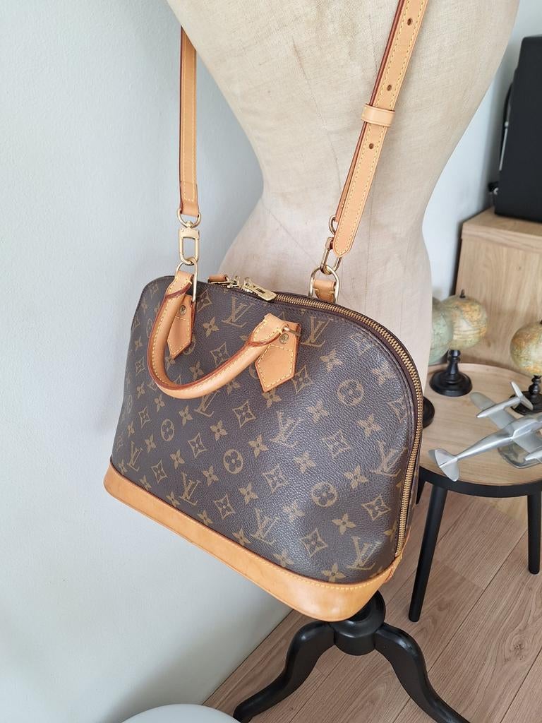 Louis Vuitton Alma PM Monogram Handtas, Sieraden, Tassen en Uiterlijk, Tassen | Damestassen, Ophalen of Verzenden, Gebruikt, Bruin