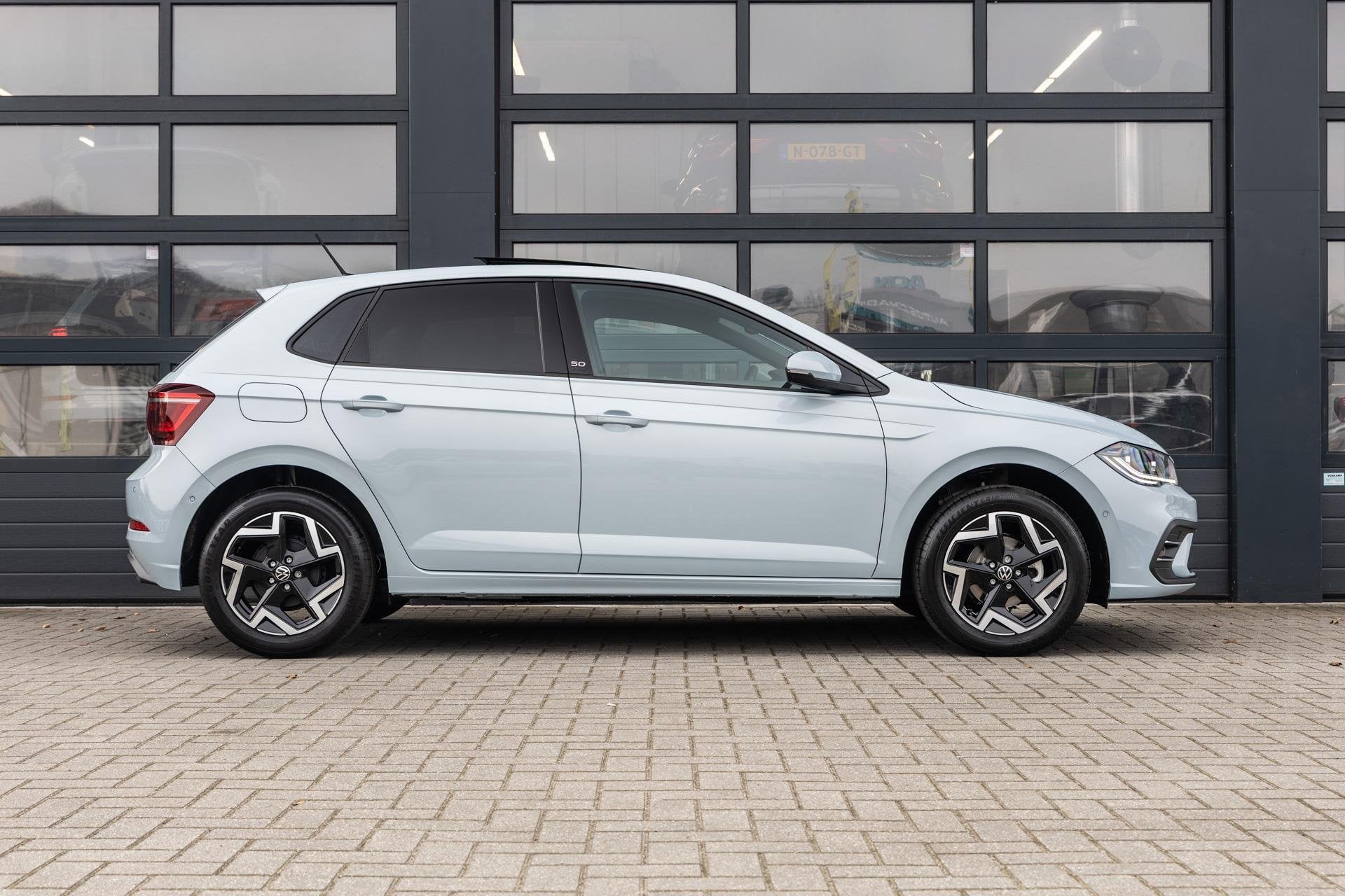 Volkswagen Polo 1.0 TSI 95pk DSG Edition 50 | Panoramadak |, 12 maanden, Stof, Euro 6, 95 pk