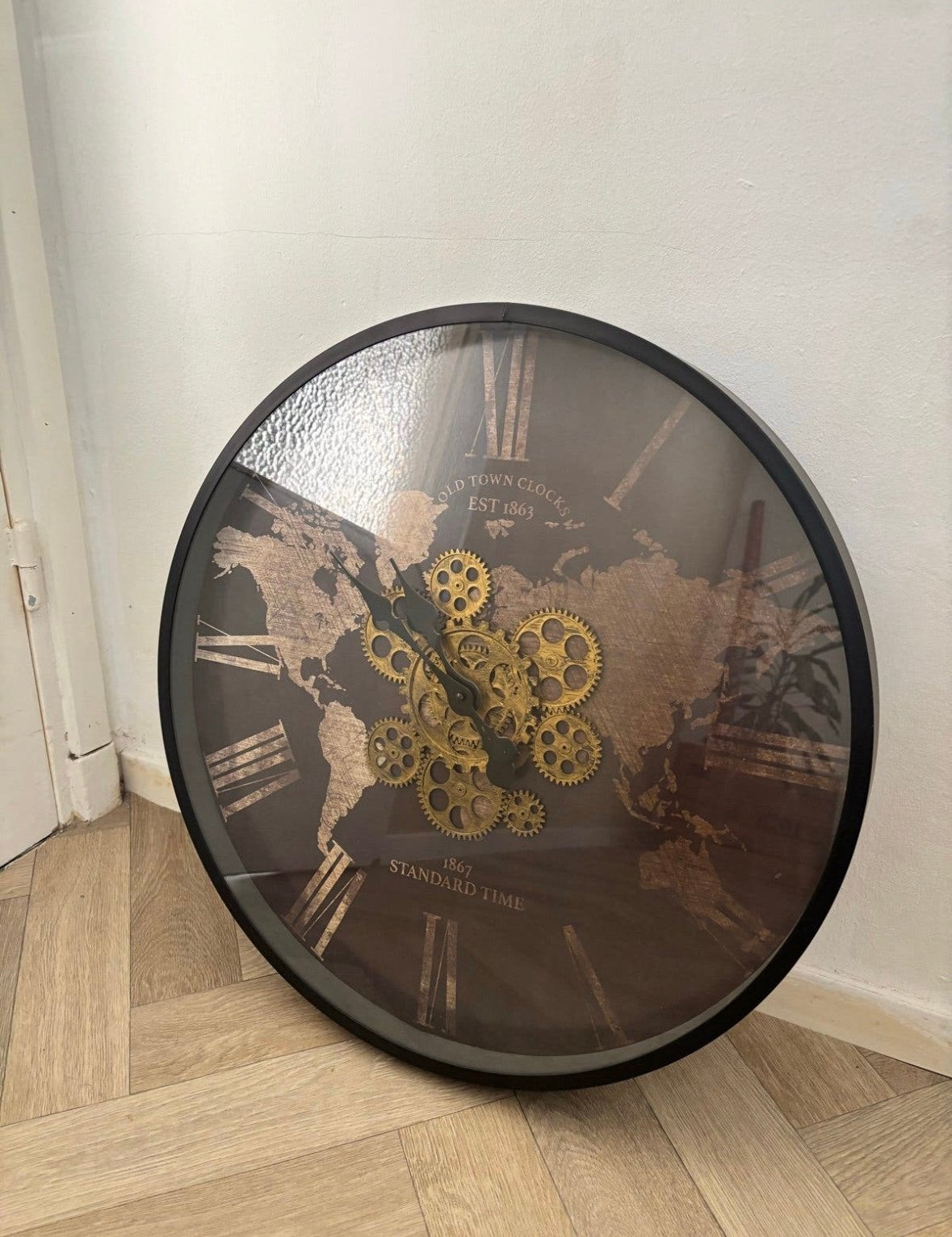Prachtige wandklok met wereldkaart, Ophalen of Verzenden, Zo goed als nieuw, Wandklok