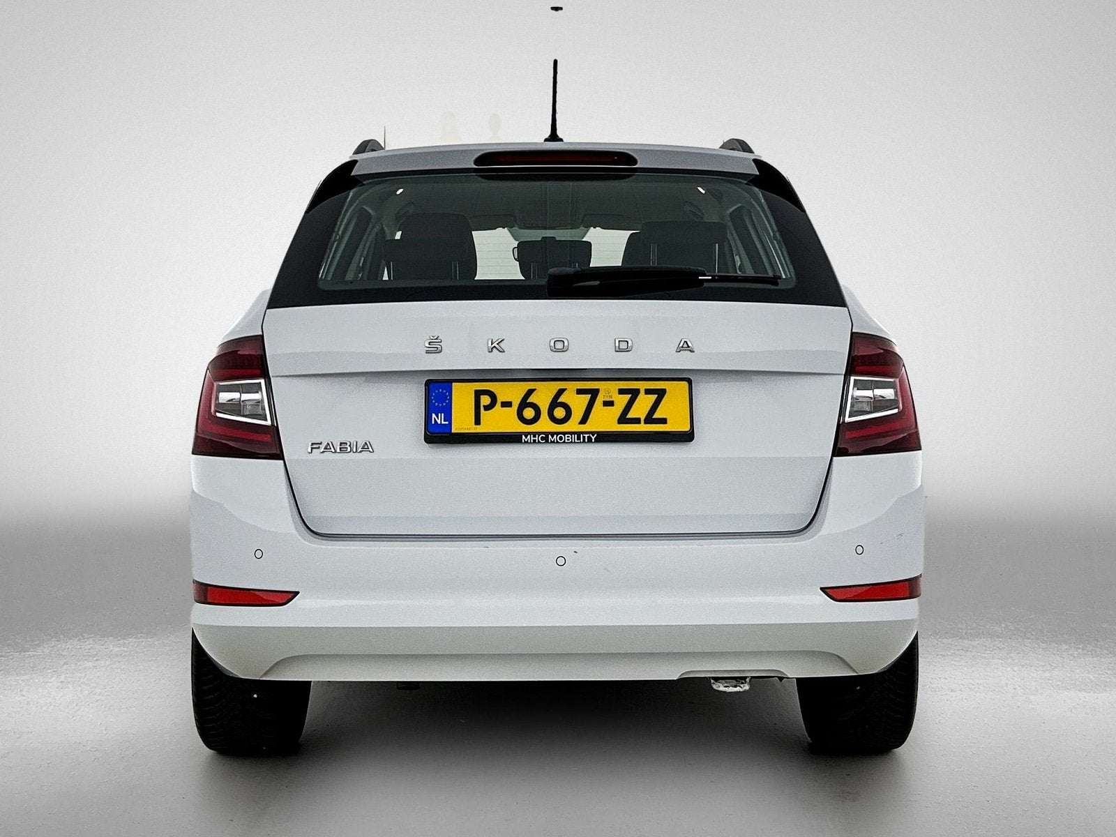 Skoda Fabia Combi 1.0 TSI Business Edition (bj 2022), Auto's, Automaat, Stof, Gebruikt, 95 pk