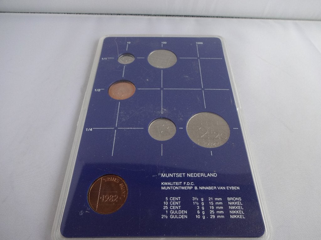 FDC Muntset Nederland 1982, Postzegels en Munten, Ophalen of Verzenden, Koningin Beatrix, Overige waardes, Setje