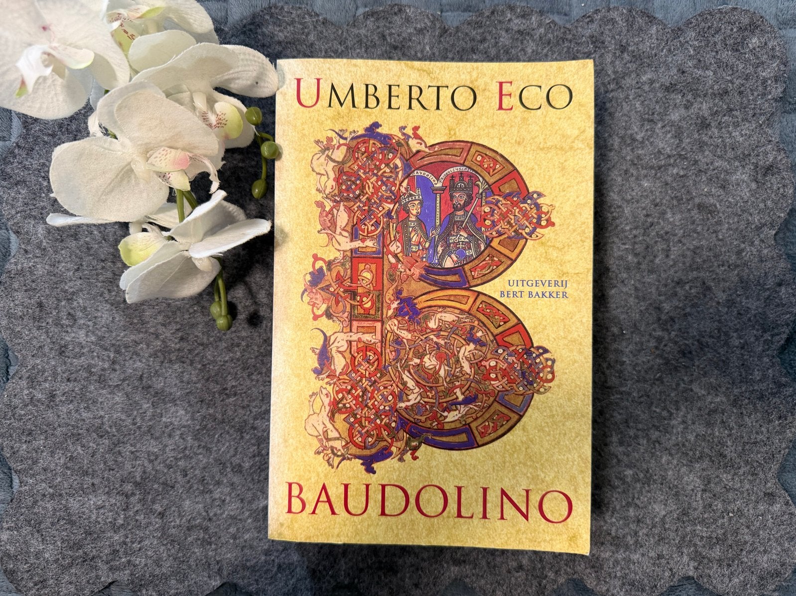 Baudolino - Umberto Eco (Uitgeverij: Bert Bakker), Ophalen of Verzenden, Zo goed als nieuw, Europa overig