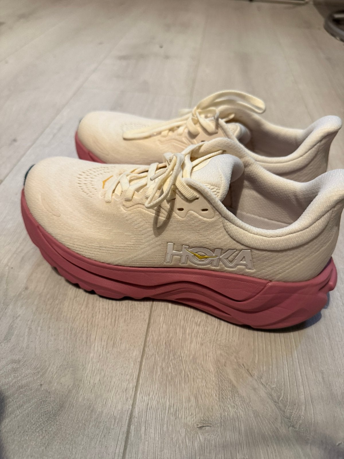 HOKA ARAHI hardloopschoenen 38 WIDE, Sport en Fitness, Overige merken, Hardloopschoenen, Ophalen of Verzenden, Zo goed als nieuw
