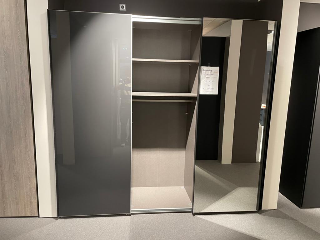 Shwomodel Nolte Savena kledingkast van €2190,- voor €1095,-, Huis en Inrichting, Kasten | Kledingkasten, Ophalen, Met deur(en)