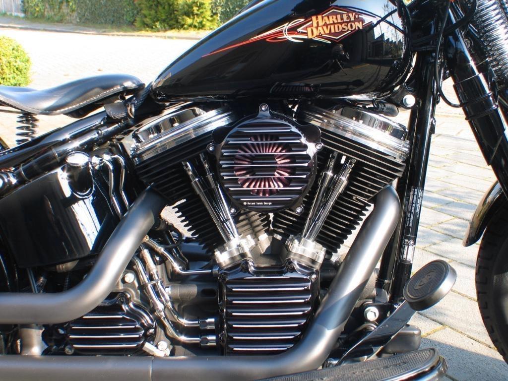 Harley davidson cossbones 2011 inst, 2 cilinders, Electronisch instelbare dempers, Gebruikt, 1585 cc