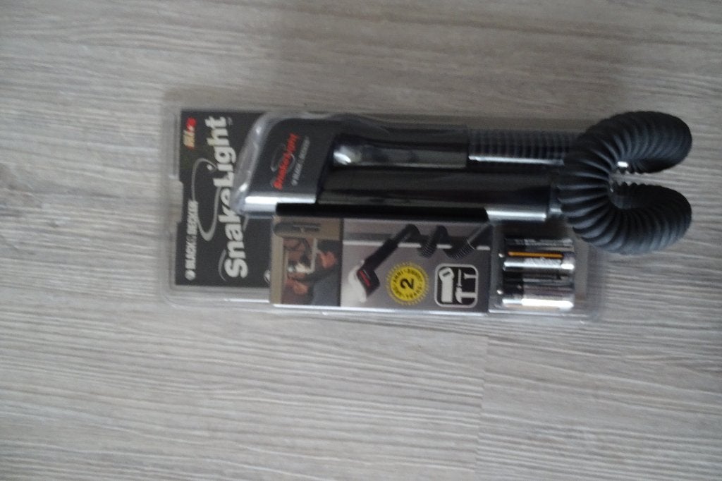Te koop zaklamp van black en decker nieuw, Caravans en Kamperen, Zaklampen, Ophalen of Verzenden, Nieuw, Batterij