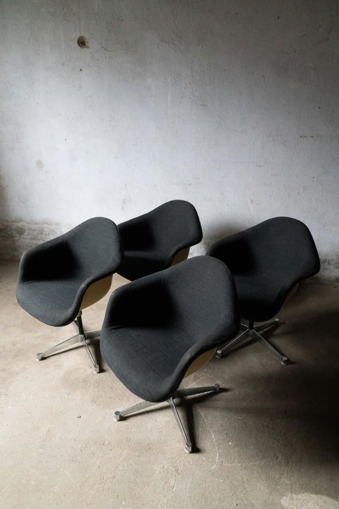 PAC stoelen van Herman Miller, Ophalen, Gebruikt, Stof, Blauw