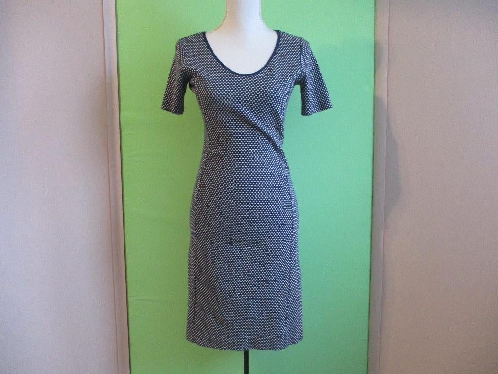 KYRA & CO jurk maat S (made in Portugal), Zo goed als nieuw, Maat 36 (S), KYRA & CO, Onder de knie
