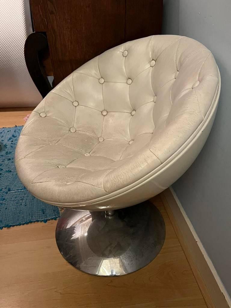 Halfmoon fauteuil van Kare Design, Huis en Inrichting, Fauteuils, Ophalen, Gebruikt, Minder dan 75 cm, Leer