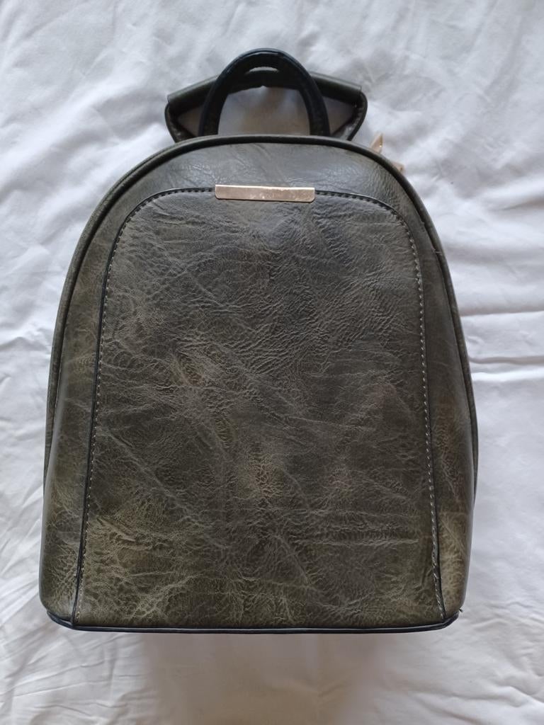 Olijfgroene Dames Rugzak - Echt Leer Look, Sieraden, Tassen en Uiterlijk, Tassen | Rugtassen, Nieuw, Overige merken, Minder dan 25 cm