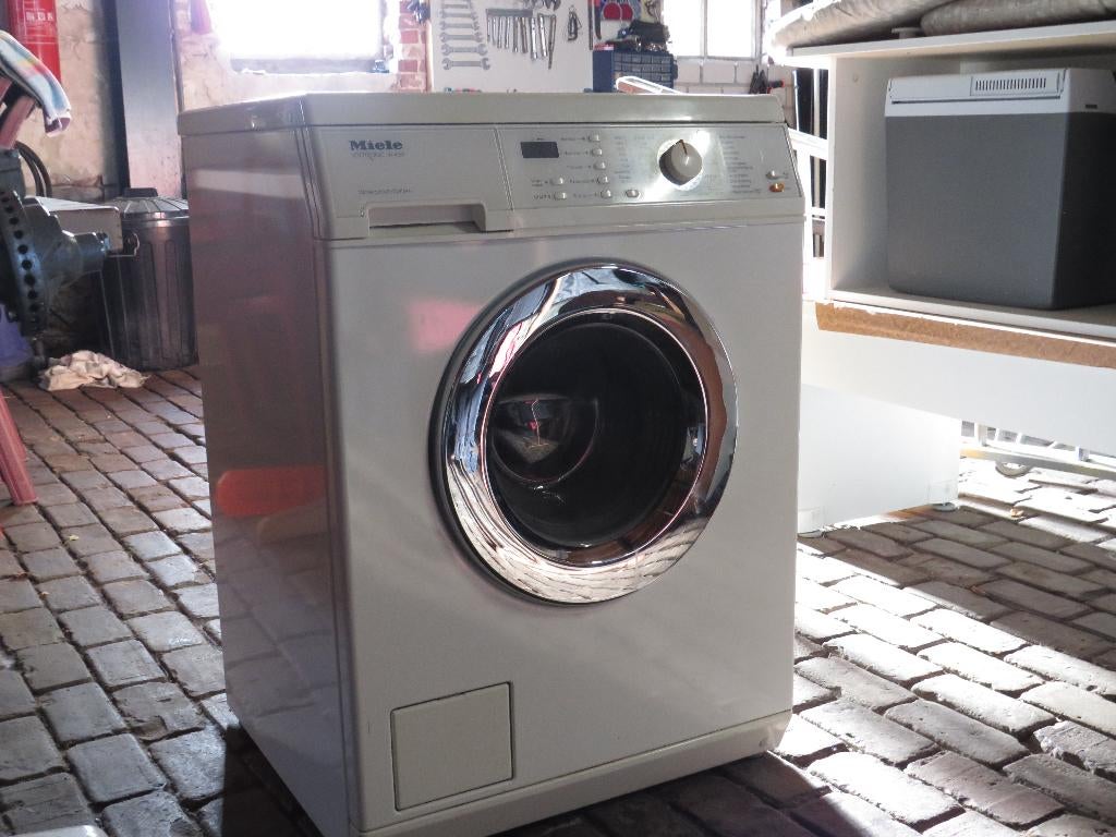 Miele softtronic W4160 met defect, Ophalen, Gebruikt, Minder dan 85 cm, 4 tot 6 kg