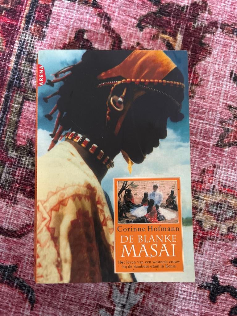 De Blanke Masai - Corinne Hofmann, Boeken, Biografieën, Zo goed als nieuw, Overige, Ophalen of Verzenden