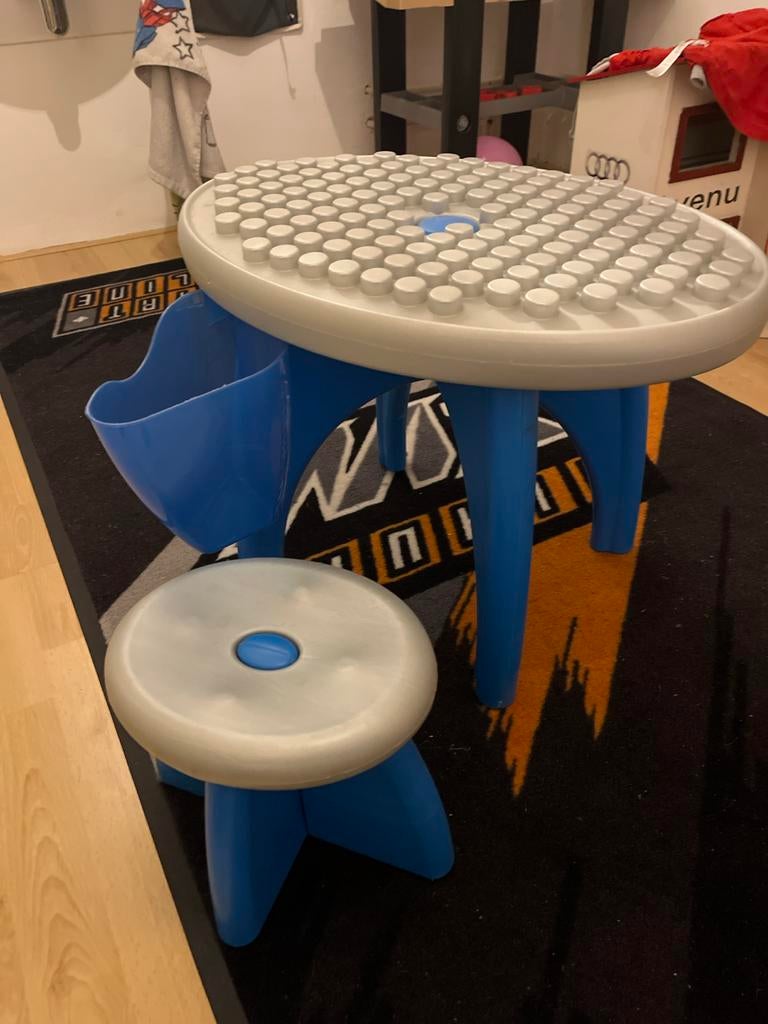 Kindertafel met stoel, Kinderen en Baby's, Kinderkamer | Tafels en Stoelen, Gebruikt, Tafel(s) en Stoel(en), Ophalen