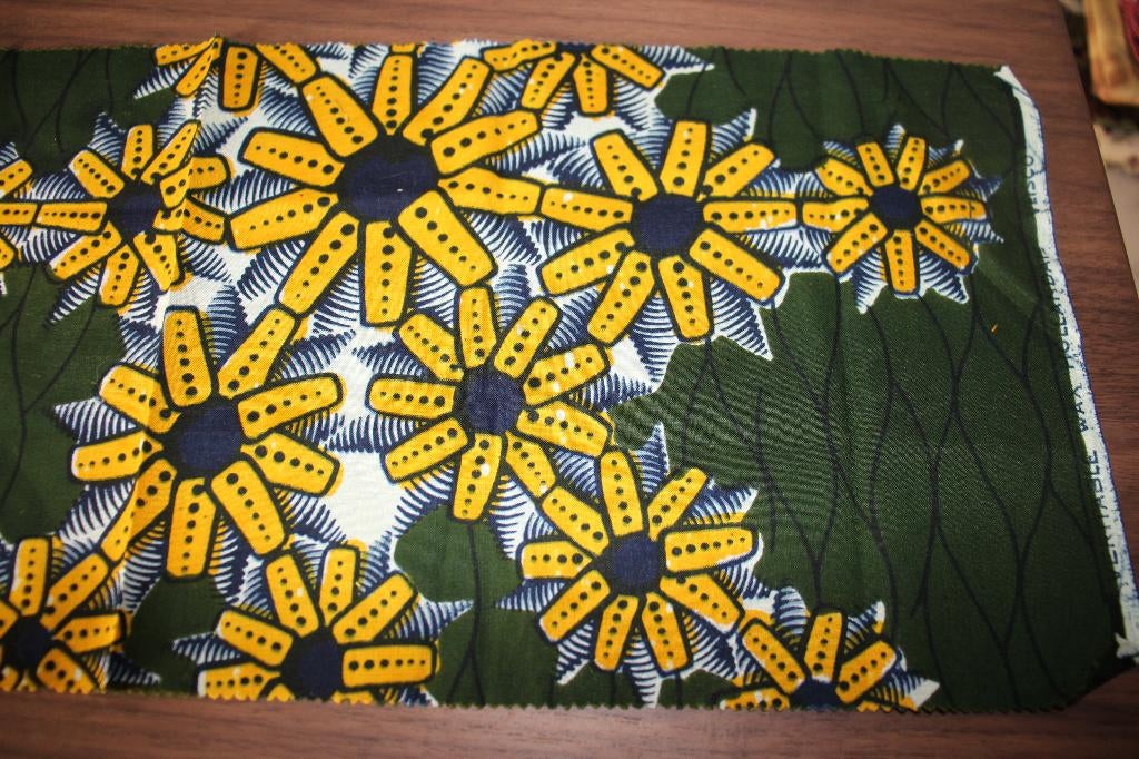 Lap 100% katoen stof - Wax Hollandais groen bloemen #4242, Nieuw, Ophalen of Verzenden, 30 tot 120 cm, Katoen