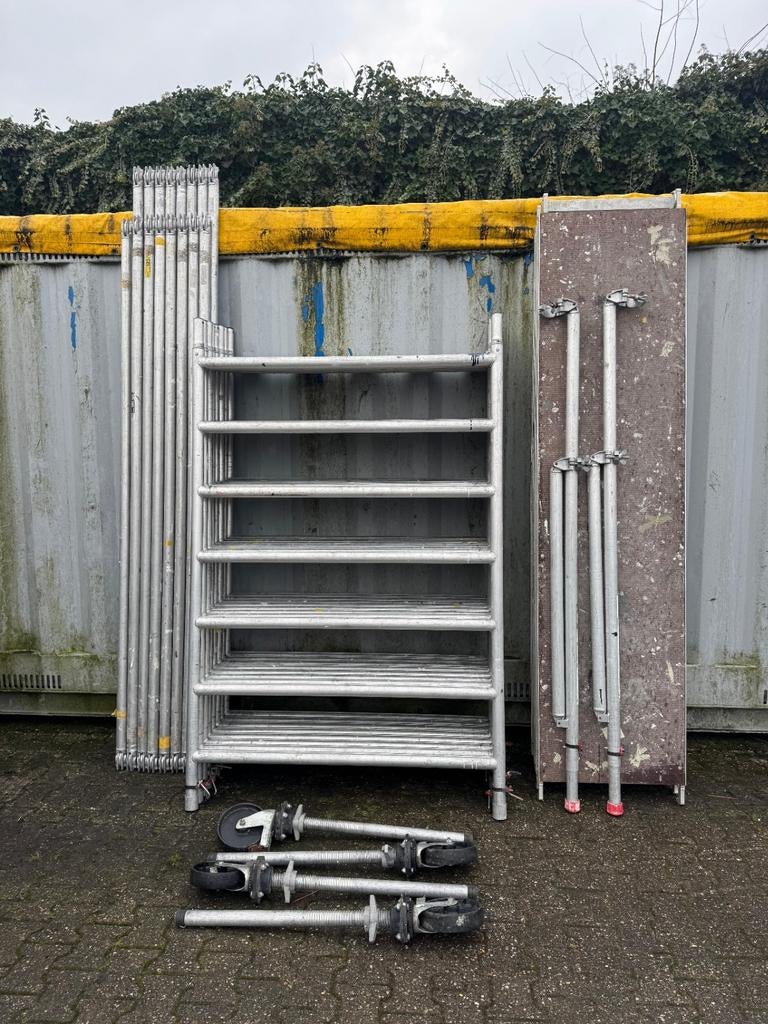 Rolsteiger Altrex RS5 steiger 10,2 m werkhoogte 135x250, Ophalen, Gebruikt, Rolsteiger of Kamersteiger, 5 meter of hoger