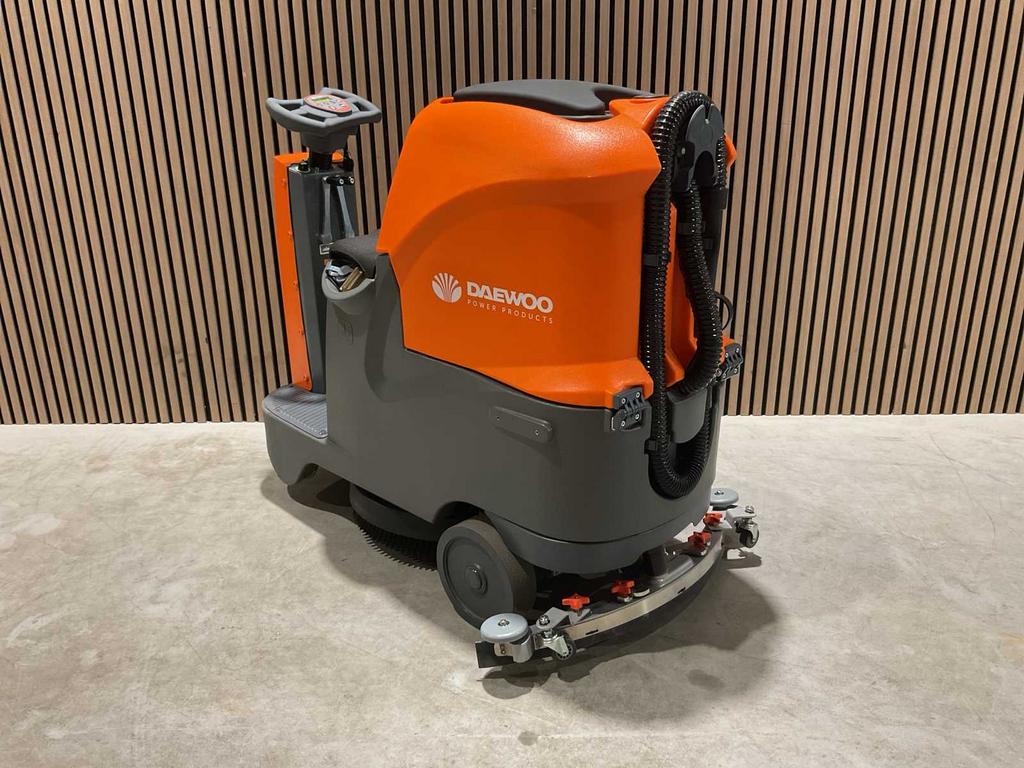 Daewoo vloerreiniger / schrobmachine 2 modellen zelfrijdend, Zakelijke goederen, Ophalen