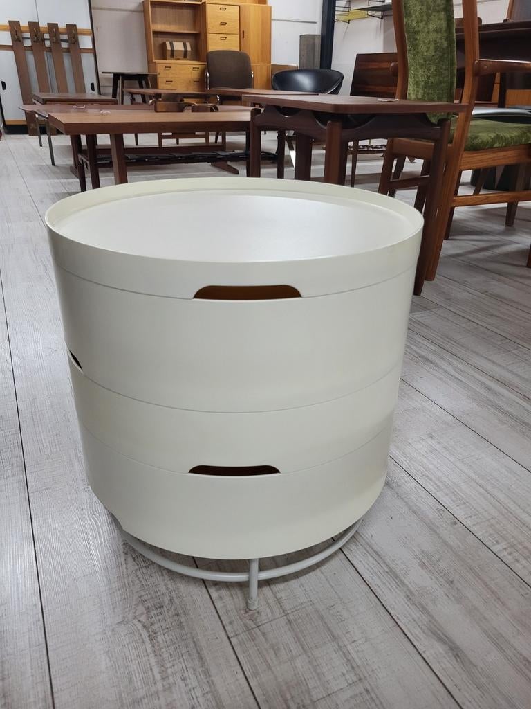 Bijzettafeltje kunststof Ikea., 45 tot 60 cm, ., Rond, Ophalen of Verzenden