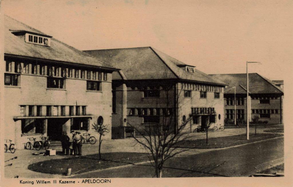 Apeldoorn Koning Willem III Kazerne M7890, Verzamelen, Ophalen, 1940 tot 1960, Gelopen, Gelderland