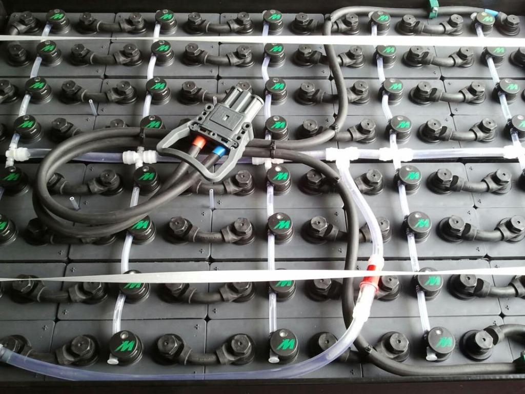 HEFTRUCKACCU , TRACTIEBATTERIJEN , losse TRACTIECELLEN, Ophalen of Verzenden