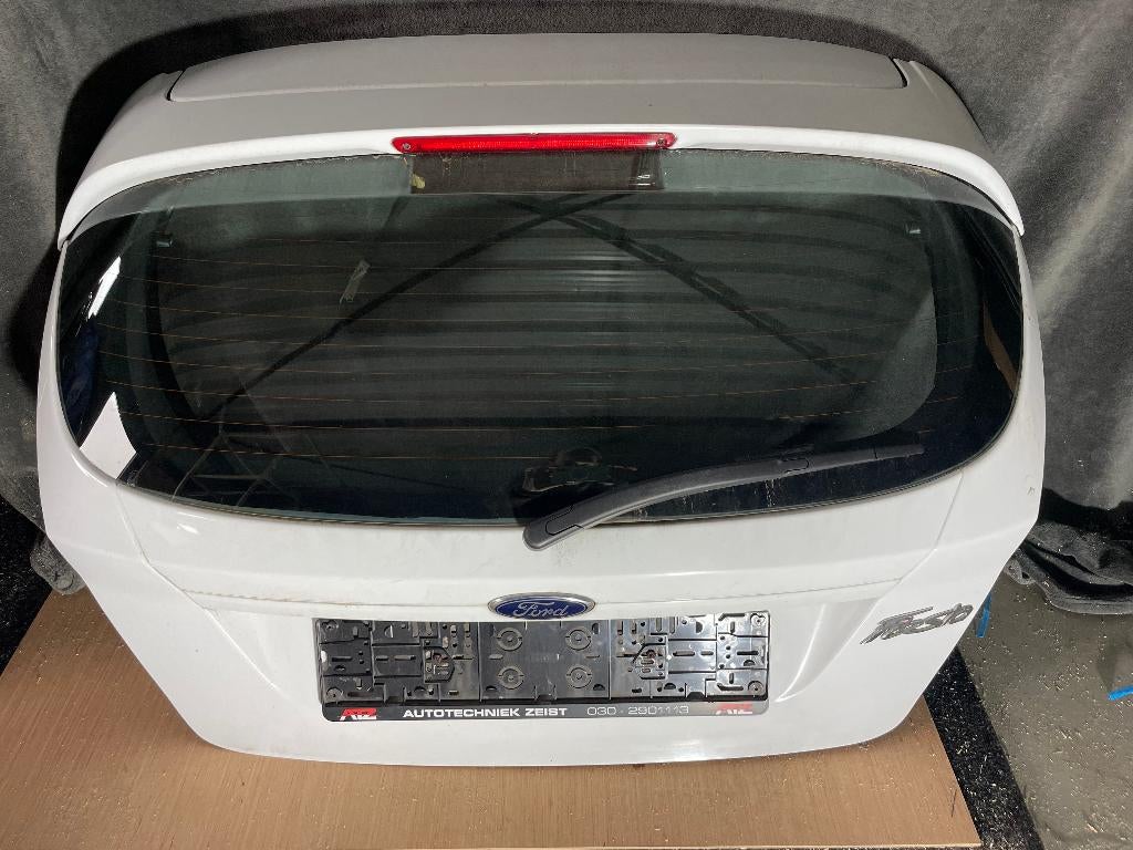 Ford Fiesta MK7.5 5D Beige Frozen White Delen 2014-2017, Auto-onderdelen, Ophalen, Gebruikt, Achterklep, Links