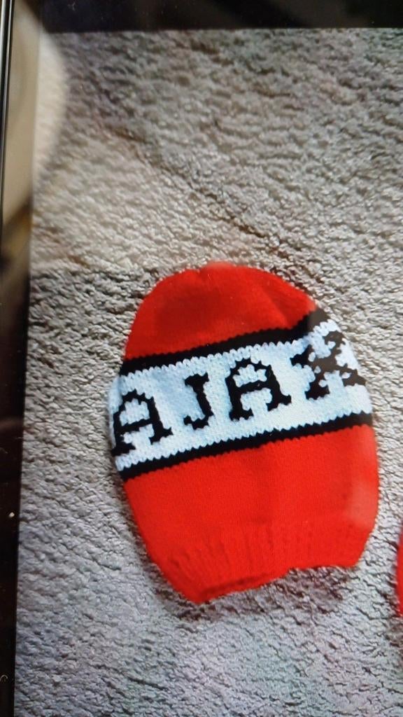 Zo leuk handgebreide mutsen ajax/psv, Ophalen of Verzenden, Nieuw, Jongen of Meisje, Muts