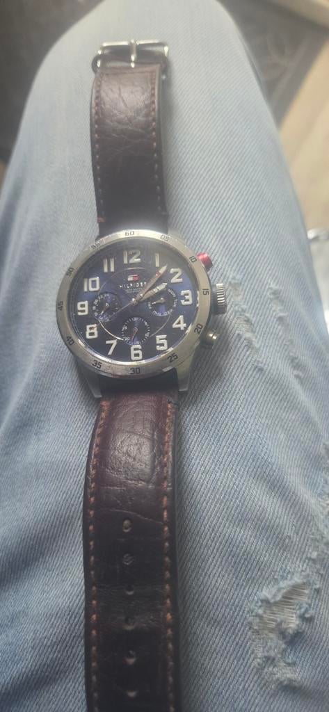 Tommy Hilfiger Horloge - Gebruikssporen, Sieraden, Tassen en Uiterlijk, Horloges | Heren, Staal, Polshorloge, Ophalen, Overige merken