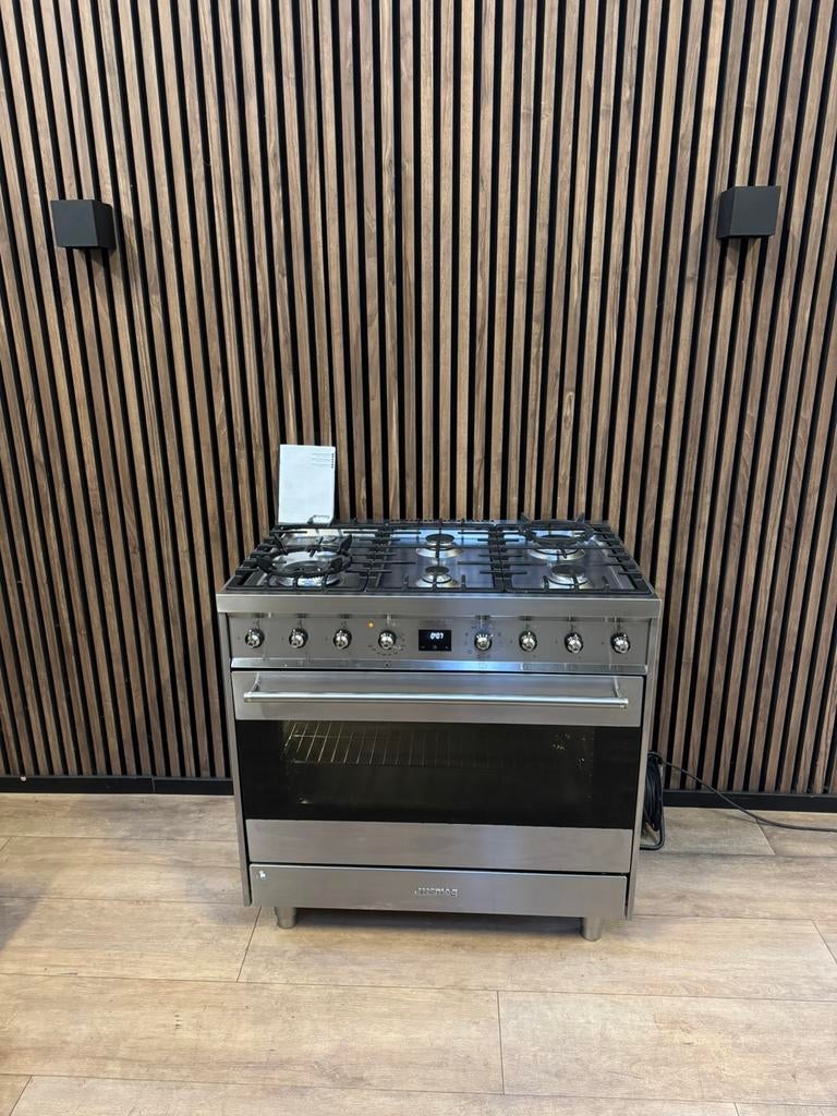 Luxe Rvs 6-pits Smeg Fornuis 90 cm (Gratis bezorgen), 5258sh, Ophalen of Verzenden, Zo goed als nieuw, Energieklasse A of zuiniger