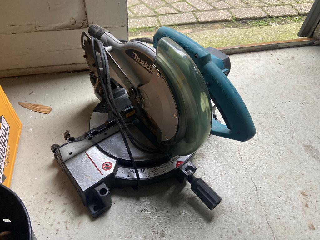 Makita afkortzaag 260 mm, Doe-het-zelf en Verbouw, 70 mm of meer, Ophalen of Verzenden, Zo goed als nieuw, Makita