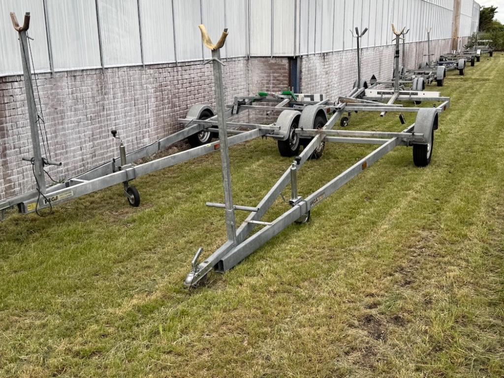 Diverse gebruikte catamarantrailers met en zonder opbergkist, Watersport en Boten, Catamarans, Gebruikt, Ophalen