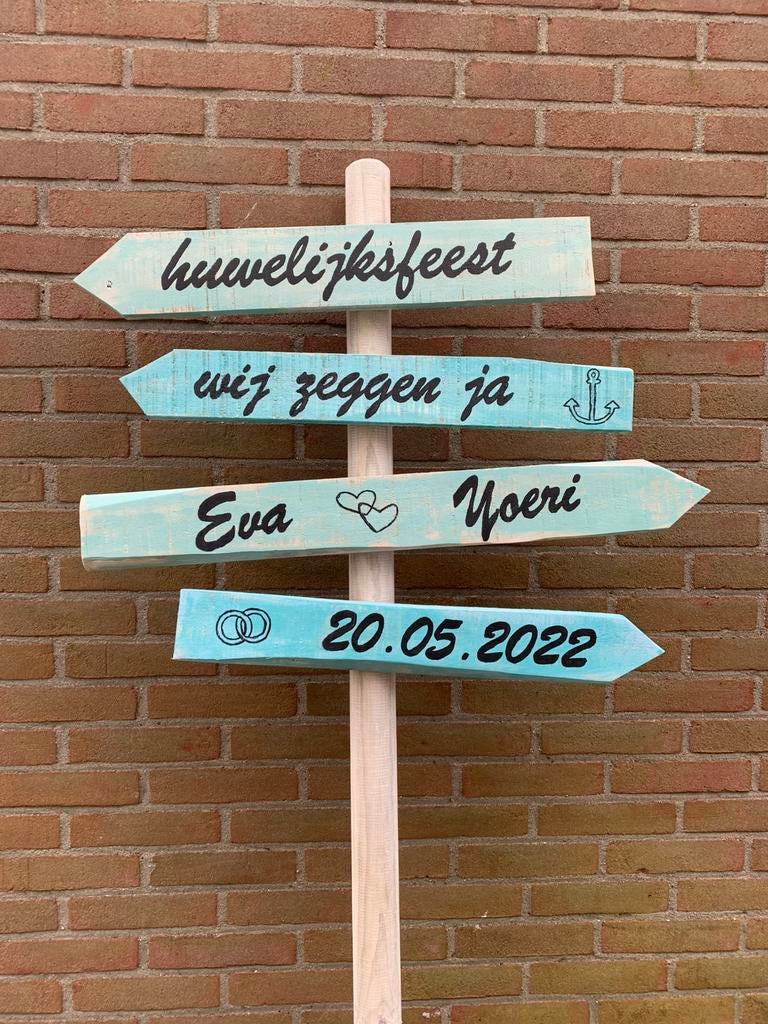 Wegwijzers Bruiloft / Bruiloft decoratie, Hobby en Vrije tijd, Feestartikelen, Zo goed als nieuw, Versiering, Geboorte of Huwelijk