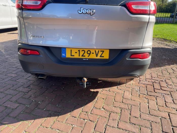Achterbumper van een Jeep Cherokee, Auto-onderdelen, Jeep, Gebruikt, -, -