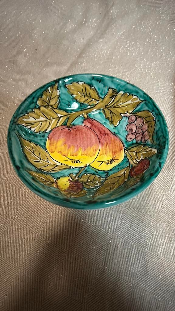 Italiaanse handgeschilderd Majolica / schaal, Ophalen of Verzenden, Zo goed als nieuw, Rond, Porselein of Keramiek