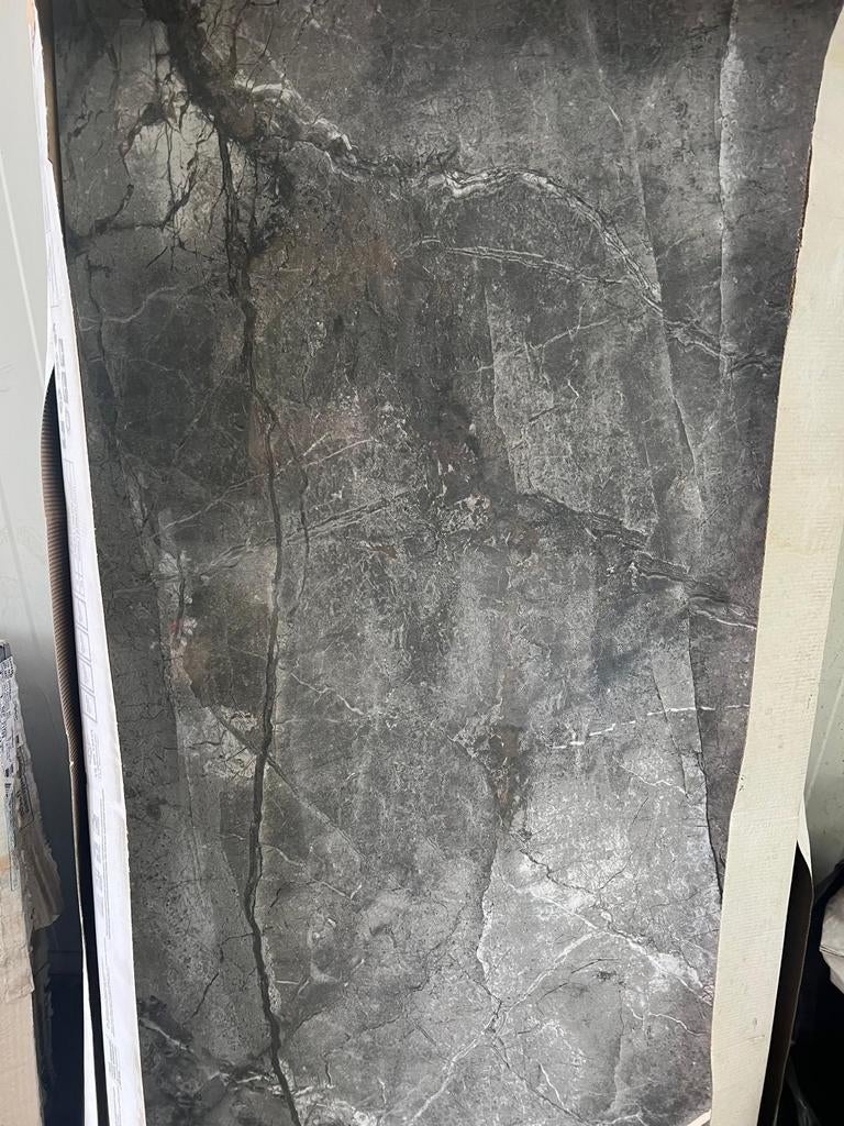 Tegels Glans en matt meerdere soorten en maten genoeg staan, 60 cm of meer, Ophalen of Verzenden, Zo goed als nieuw, 10 m² of meer