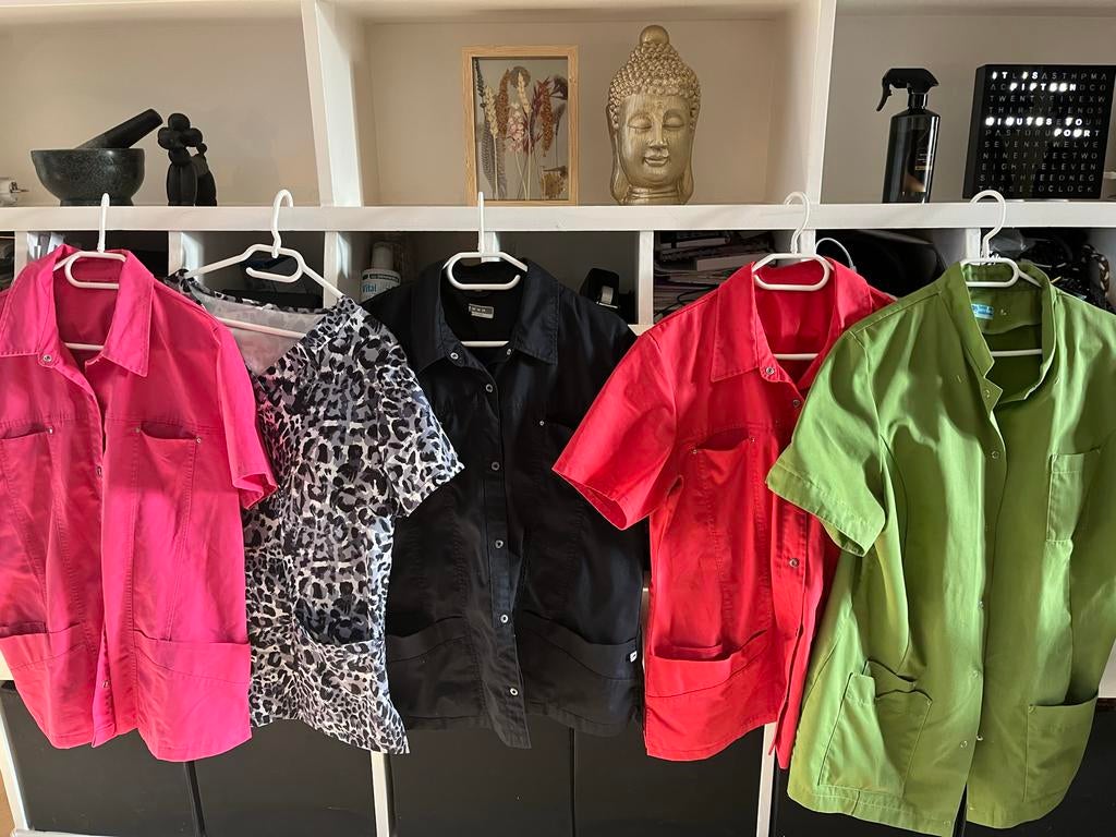 Zorg uniform jasjes diverse kleuren, Ophalen of Verzenden, Zo goed als nieuw, Maat 42/44 (L), Overige kleuren