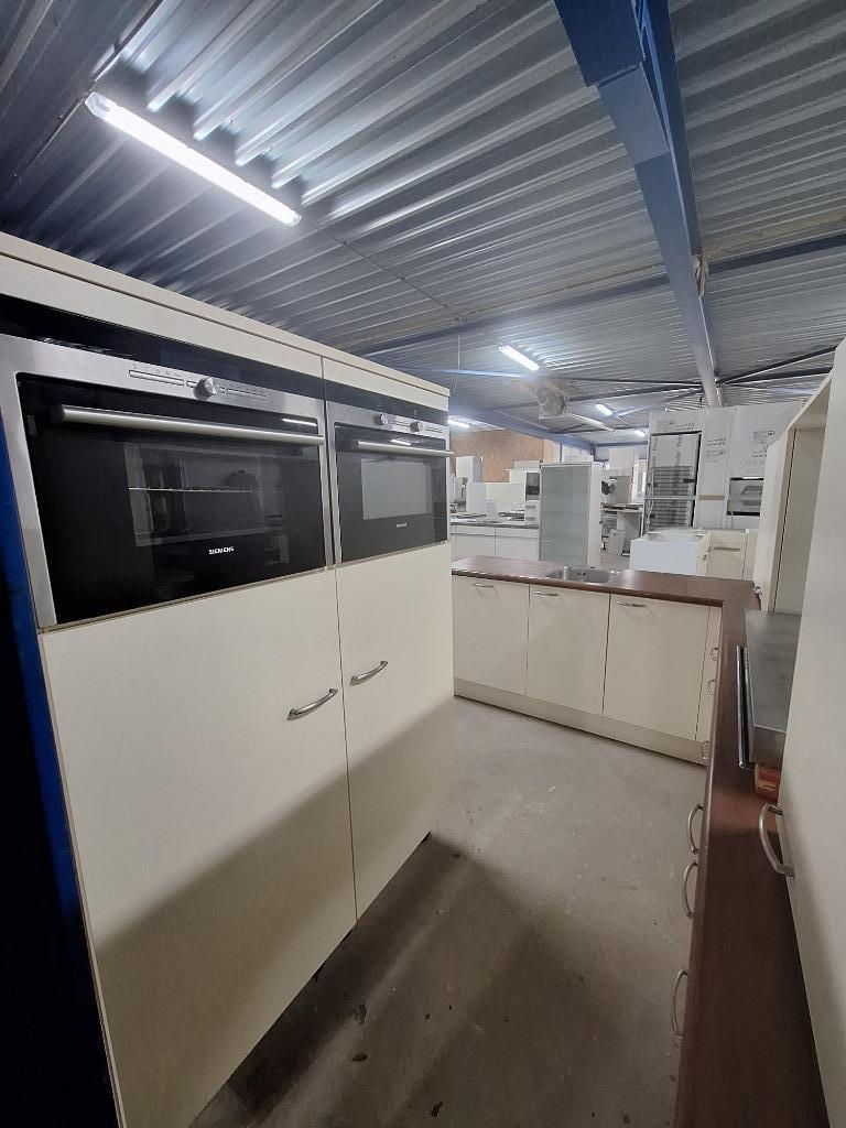 Complete keuken Compleet met APP 120Keukens op voorraad 2684, Dubbelwandige keuken, Ophalen of Verzenden, Zo goed als nieuw, Met kookeiland