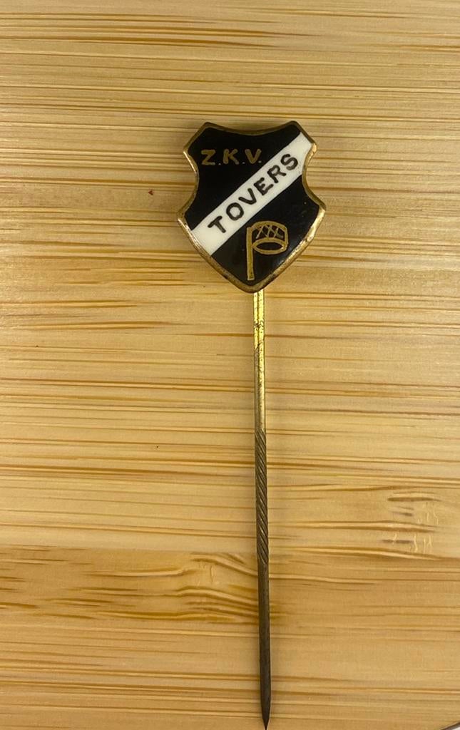 Korfbal Speldje - Z.K.V. De Tovers, Ophalen of Verzenden, Gebruikt, Sport, Speldje of Pin