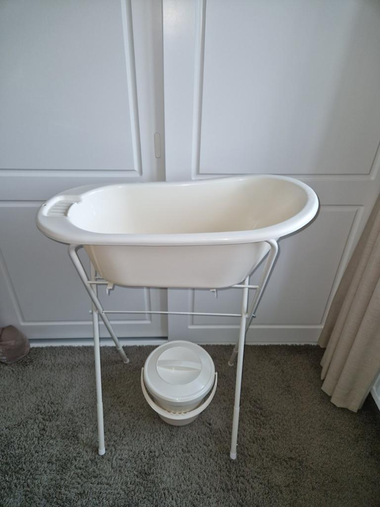 Babybadje met standaard en emmer, Kinderen en Baby's, Badjes en Verzorging, Ophalen, Badje, Standaard
