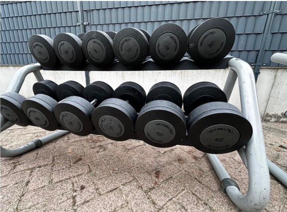 Technogym Dumbells 26kg t/m 42kg + Technogym Opbergrek, Ophalen, Gebruikt, Dumbbell