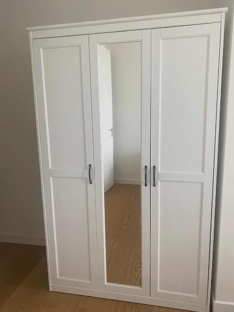 IKEA 3-Door Wardrobe with Mirror, Huis en Inrichting, Ophalen, Met deur(en), Zo goed als nieuw, Modern / Scandinavisch